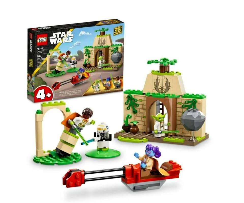 LEGO star war with different toys in packing