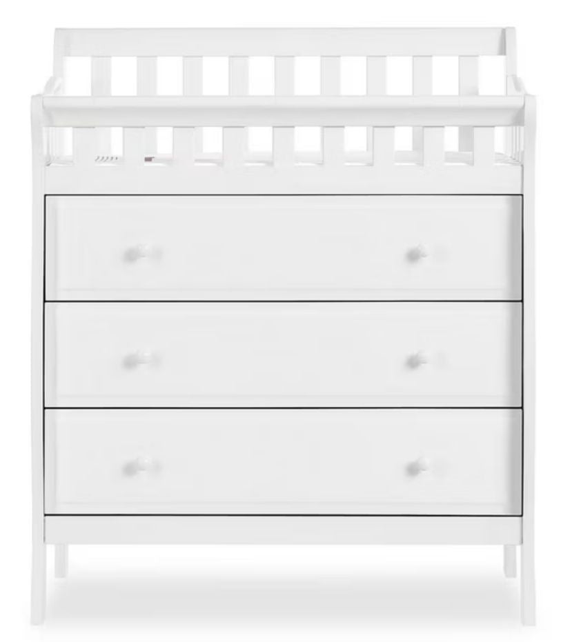 Dream On Me Marcus changing Table and Dresser, 3 spacious drawers